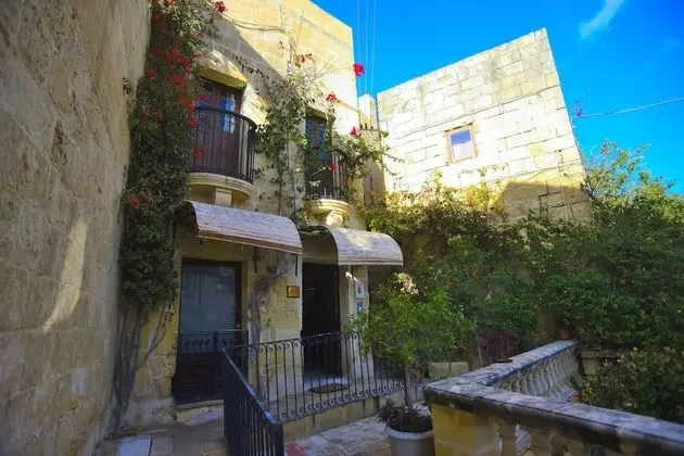 The Burrow Guest House - 1