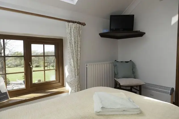 Burton Farmhouse - Genel