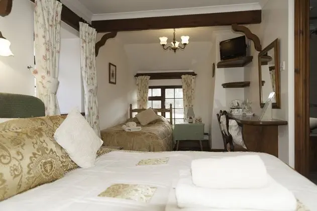Burton Farmhouse - Öne Çıkan Resim