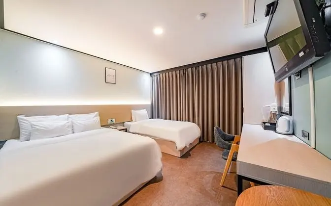Busan Gangseo Sinhodong Hotel The May - Oda