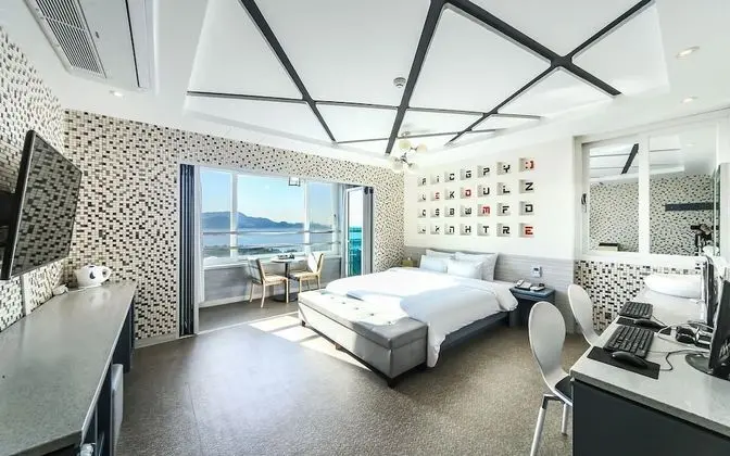 Busan Gangseo Sinhodong Hotel The One
