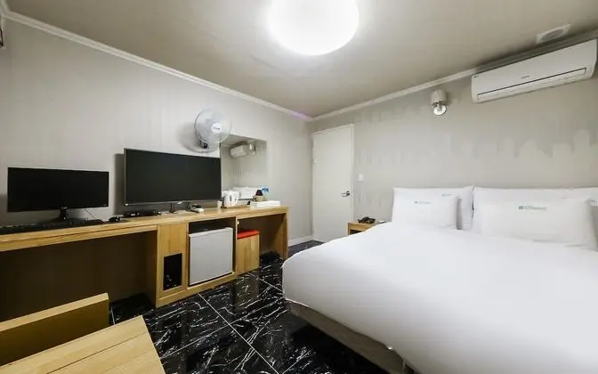 Busan Goejeong Clover - Öne Çıkan Resim