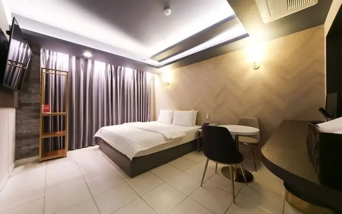 Busan Hadan E Palace Hotel - Oda