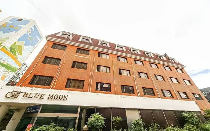 Busan Janglim Blue Moon Hotel