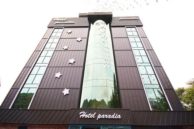 Busan Mandeok Paradia
