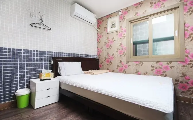 Busan Seomyeon Pink - Oda
