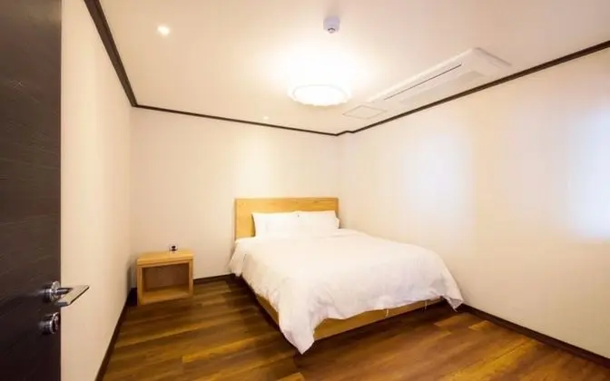 Busan Sseonaenmun Private Pool Villa