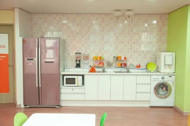 Busan Suk Bak Dot Com Guest House - Hostel - İç Mekan