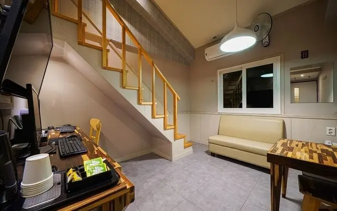 Busan Suyeong Oops Hotel