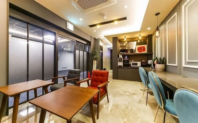 Busan Yeondong-dong Hotel Smith - İç Mekan