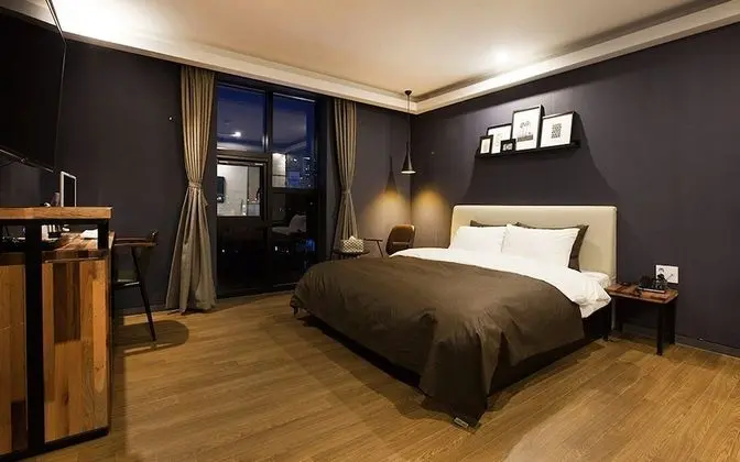 Busan Yeonsan Togok Brown Dot - Oda