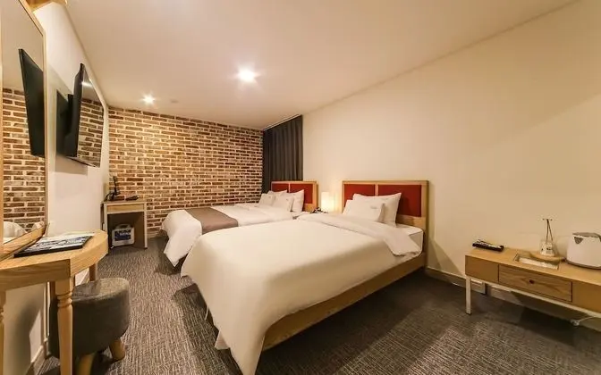 Busan Yeonsandong Ambers - Öne Çıkan Resim