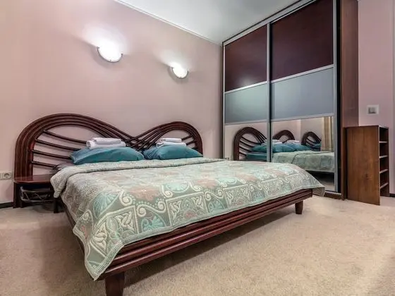 Business apartment on Griboedova 12-13