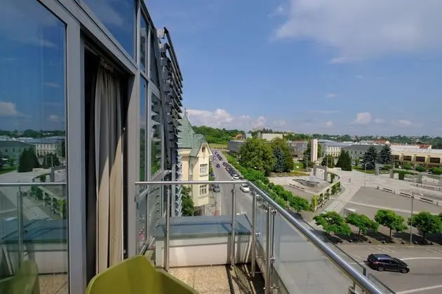 Business Hotel Astrum Laus - Dış Mekan