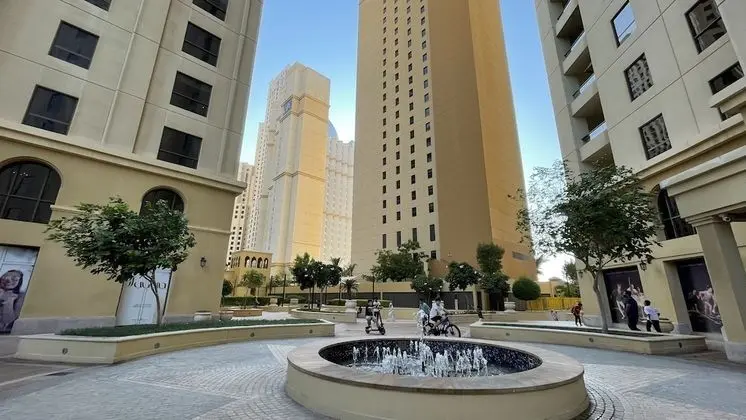 Business Backpackers JBR - Dış Mekan