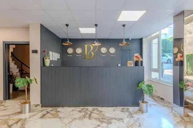 The Business Class Hotel - Genel