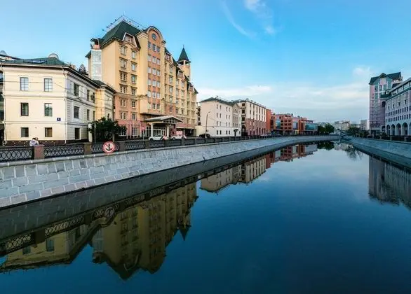 Business-Hotel Rosso Riva - Havuz