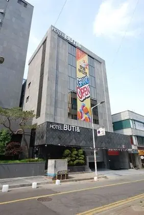 Hotel BUTI &
