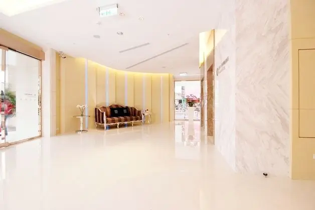 Butler Hotel - Lobi