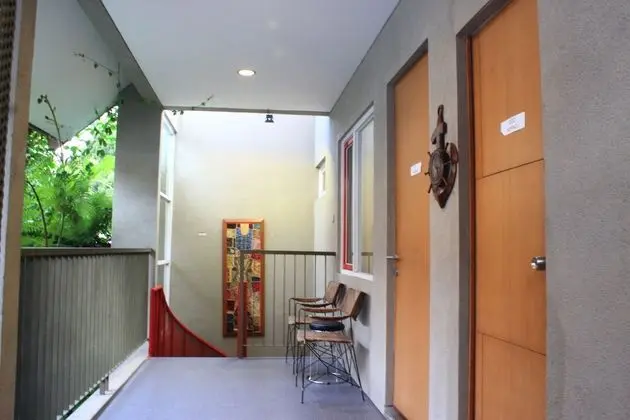 BUTON BACKPACKER LODGE
