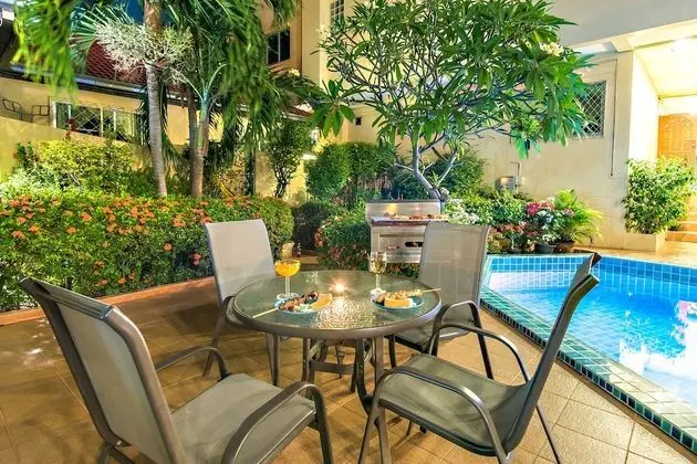 Butterfly Garden Boutique Residence by Frasier - Yerinde Yemek