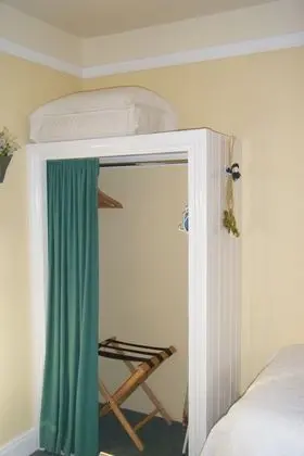 Buttermilk Lodge Guesthouse - Oda