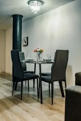 Bv Cosy Basement Apartment At Conditioning House - Yerinde Yemek