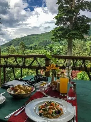 Bwindi View Lodge & Camp Site - Yerinde Yemek