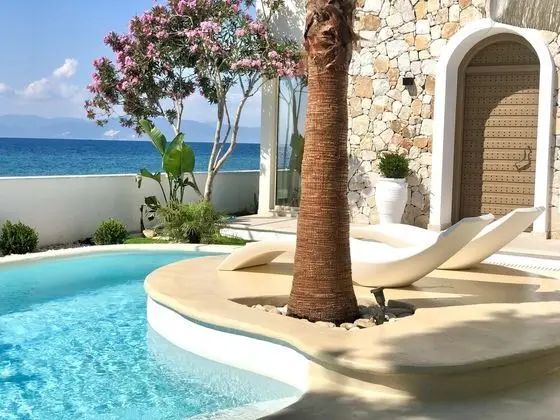 Byblos Aqua, The Amazing Sea Front Villa - Havuz