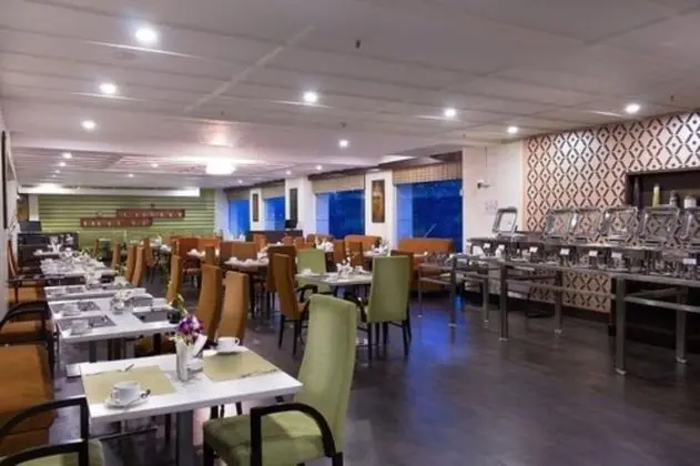 The Byke Suraj Plaza Veg Hotel, Thane - Yerinde Yemek