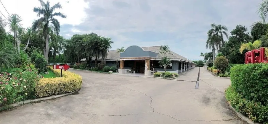 Bypass and Resort - Lobi