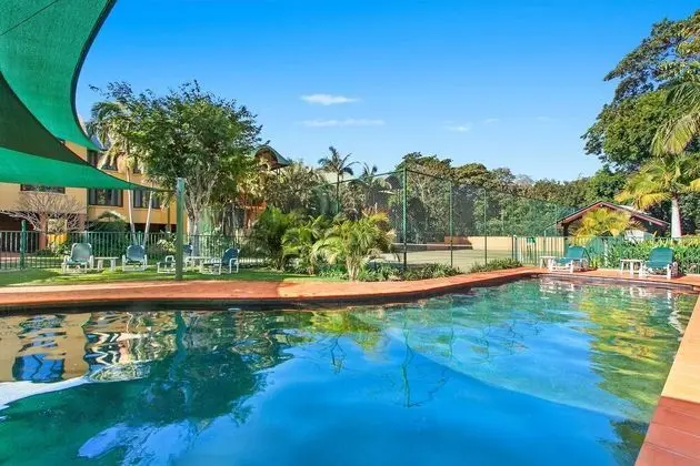 Byron Links Apartments - Havuz