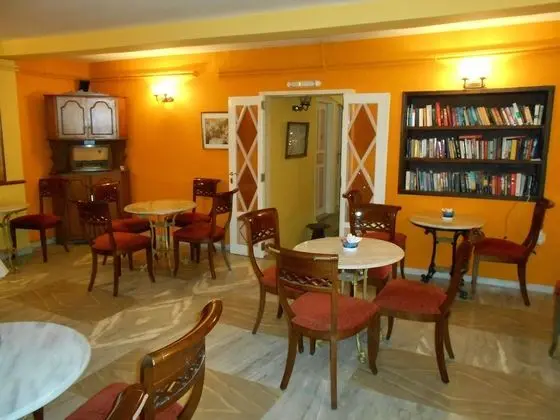 Byron Hotel - Yerinde Yemek