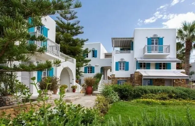 Byzantio Beach Suites & Wellness