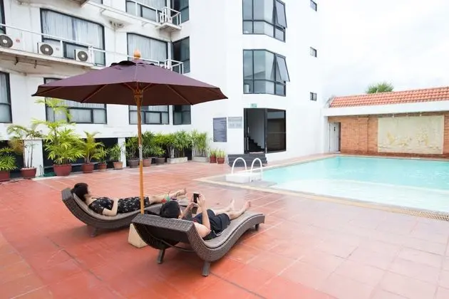C H Hotel Chiang Mai - Havuz