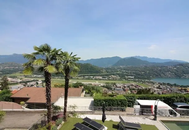 Ca' Balmelli With Shared Pool