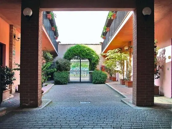 Ca' Bianca Hotel Corte del Naviglio