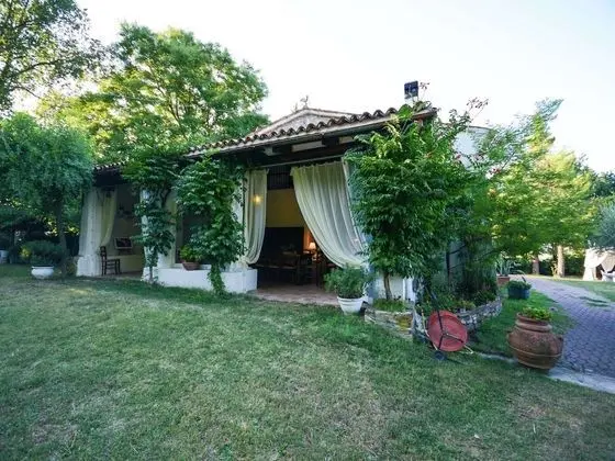 Cà Bianca Country House in Montefiore Conca
