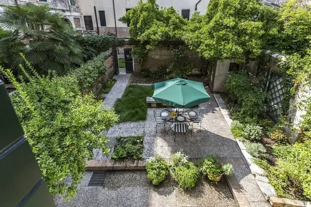Ca' Carmini with Private Garden