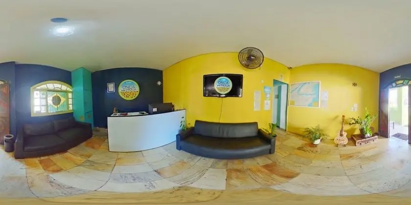 Onça da Praia Hostel