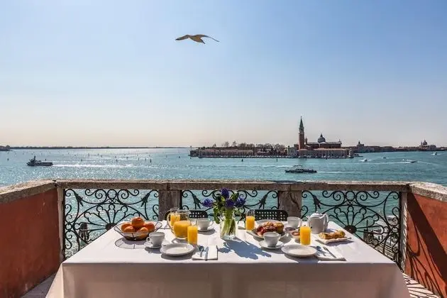 Ca del Santo Terrace and Canal View