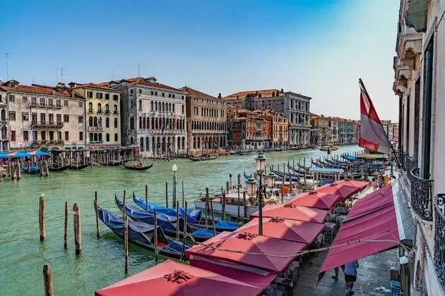 Ca Fornoni Grand Canal