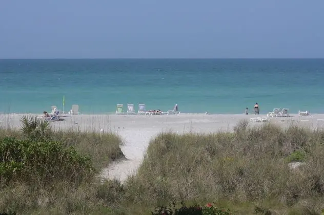 Cabana Beach Club by RVA