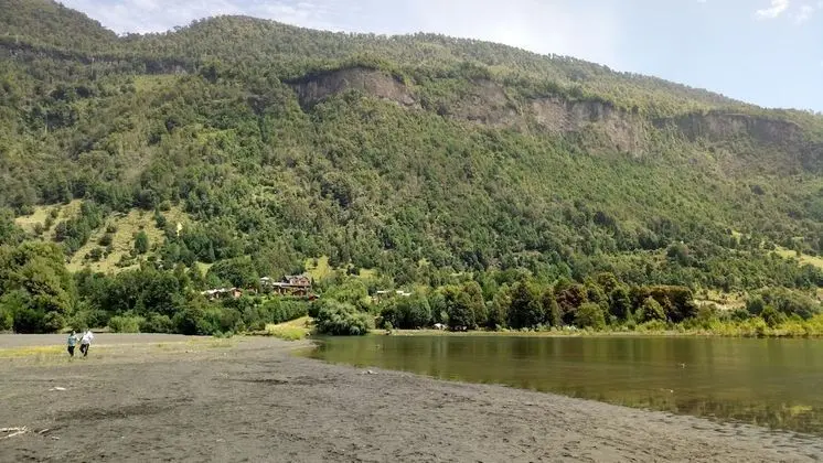 Cabana Hualle con hot tub Exclusivo Cerca de Termas y Lago