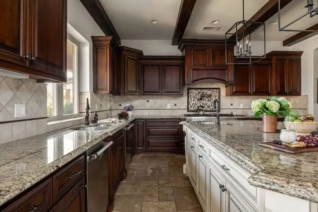 Villa Cabernet by Avantstay Expansive & Private Estate w/ Pool, Hot Tub & Outdoor Kitchen! - İç Mekan