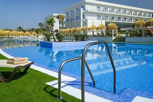 Cabogata Beach Hotel