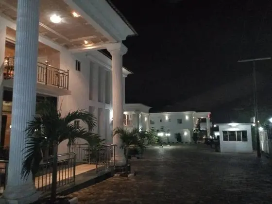 Cadestral Zone Hotel