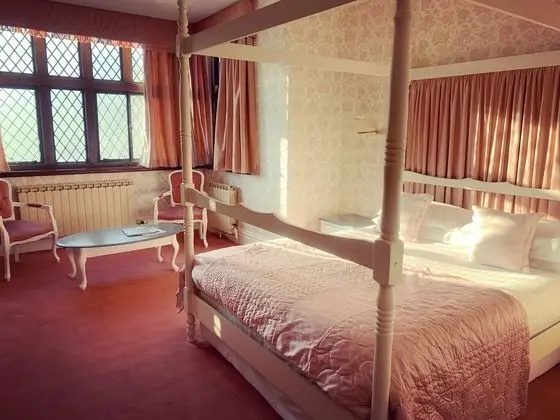 Caer Beris Manor - Oda