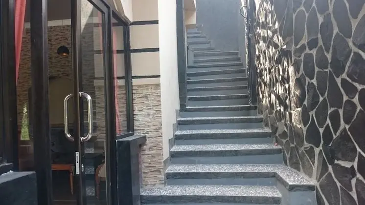 Café Johan Home Stay Senggigi - Dış Mekan