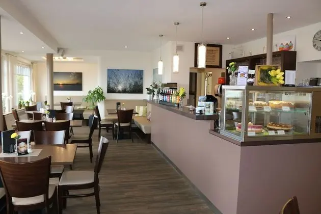 Café Sonnenschein & Pension - Yerinde Yemek